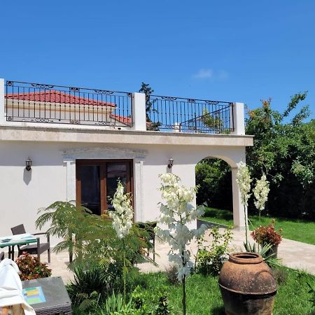 Vila Caviar Hotell Sulina Exteriör bild