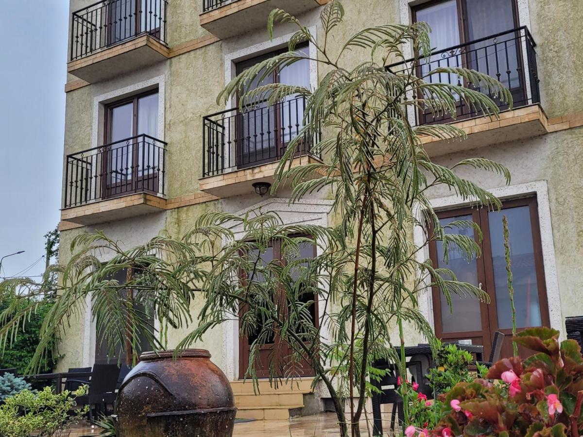 Vila Caviar Hotell Sulina Exteriör bild