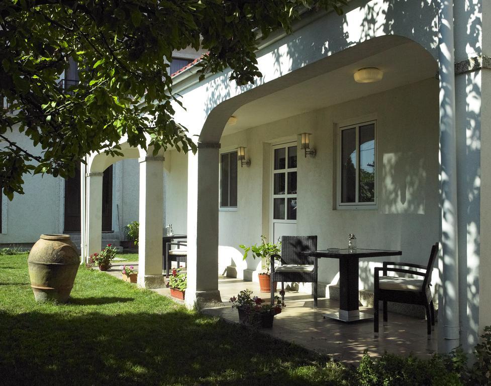 Vila Caviar Hotell Sulina Exteriör bild